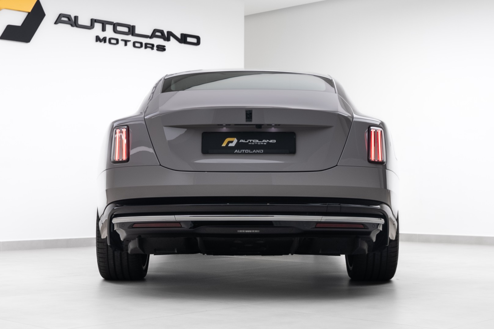 2025 ROLLS ROYCE SPECTRE  FULL OPTION